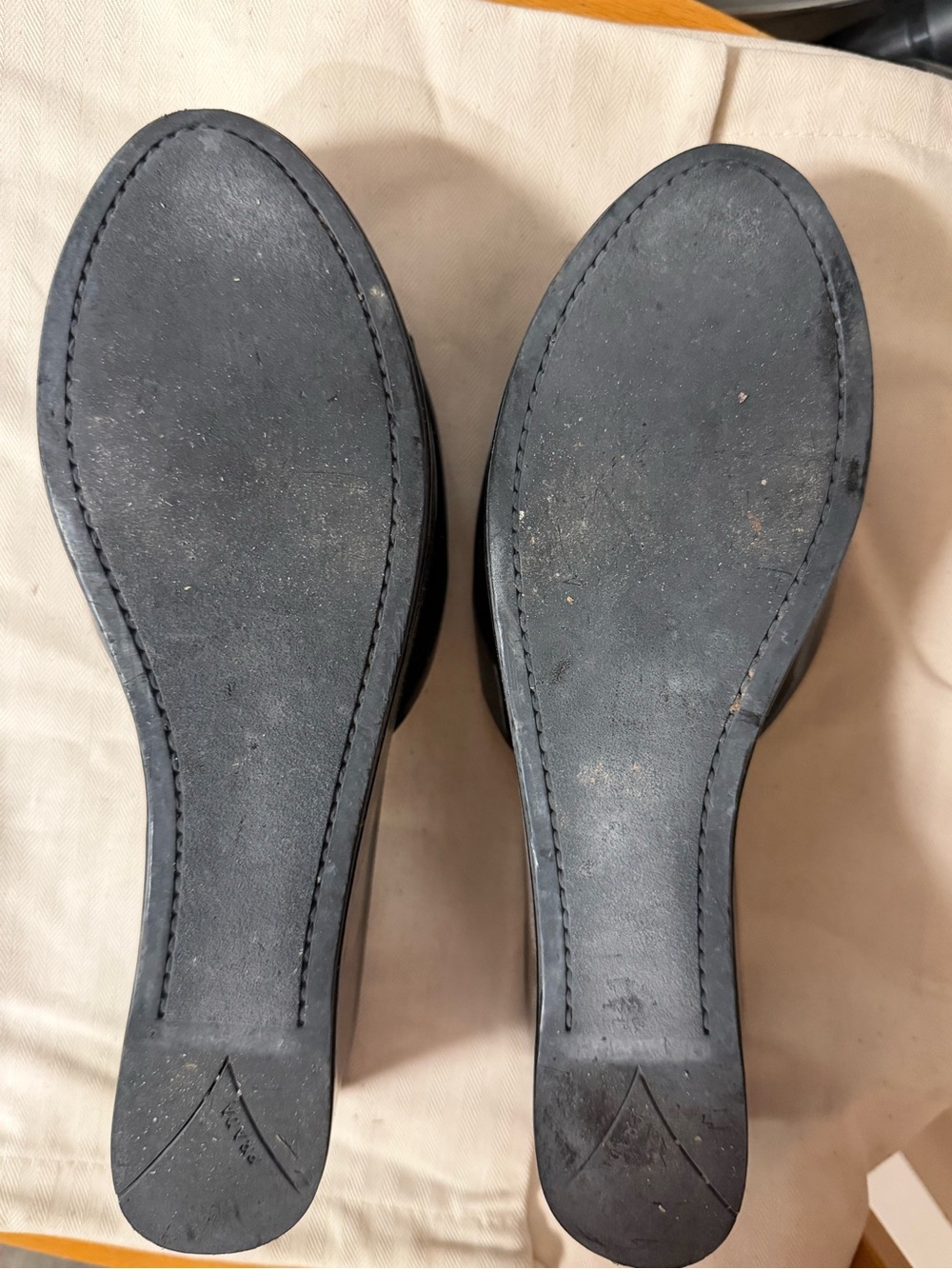 Prada Black Patent Open-Toe Slide Mules - Picture 2 of 3